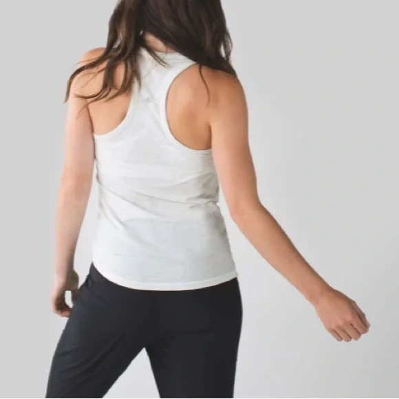 Lululemon Heathered White Racerback Tank - Picture 3 of 5